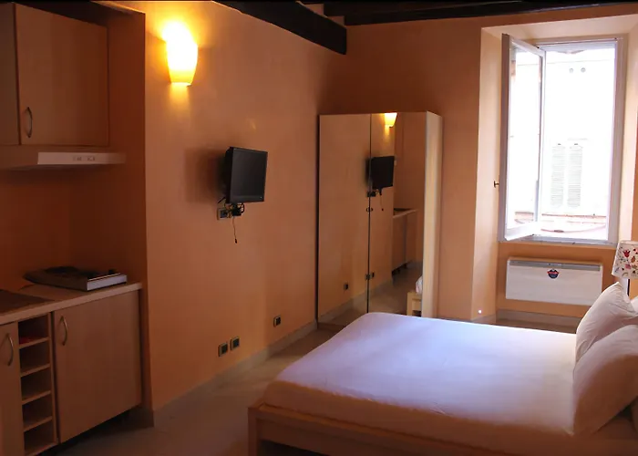Trinitadeimonti Guest house 4*